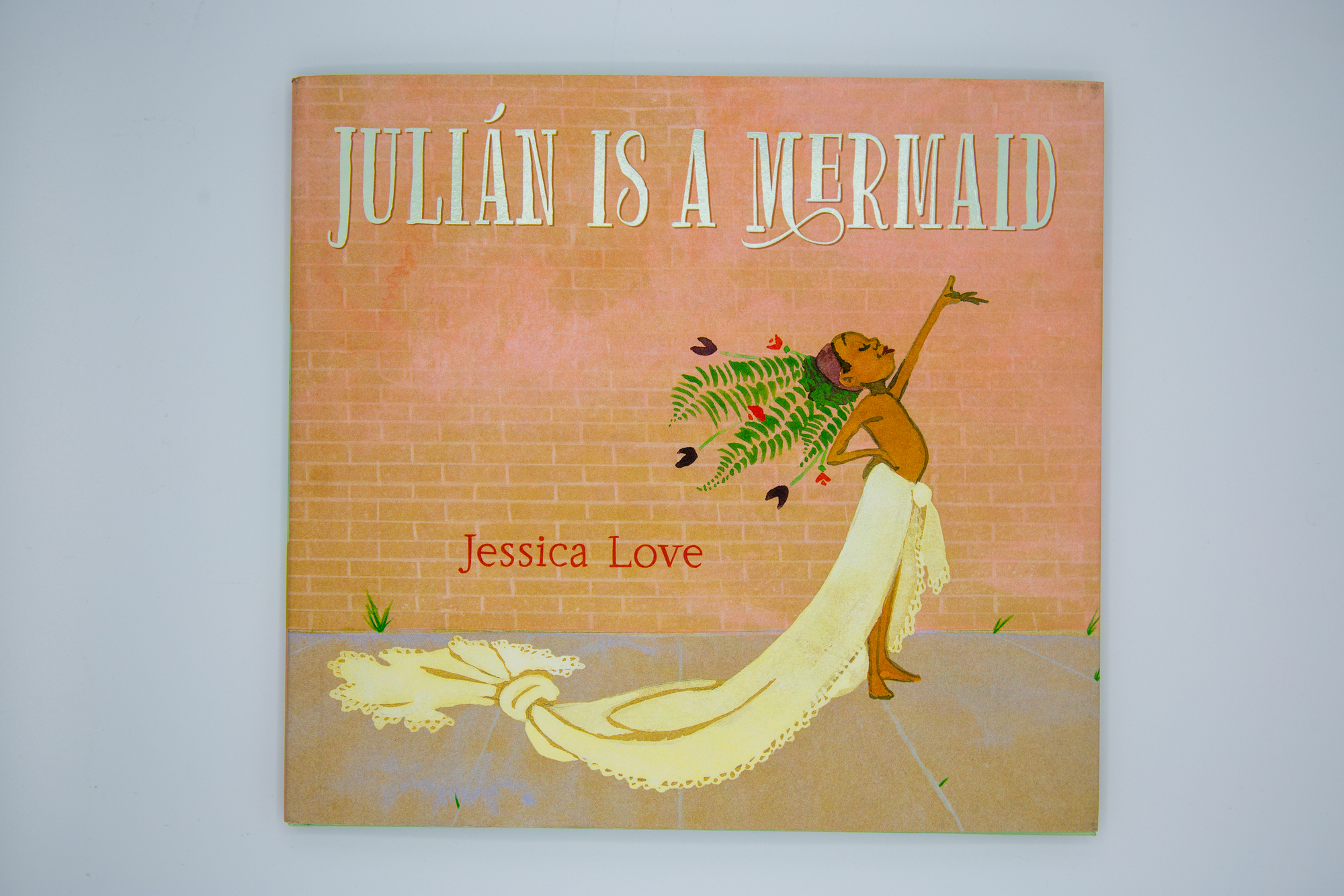 "Julián is a Mermaid" book cover