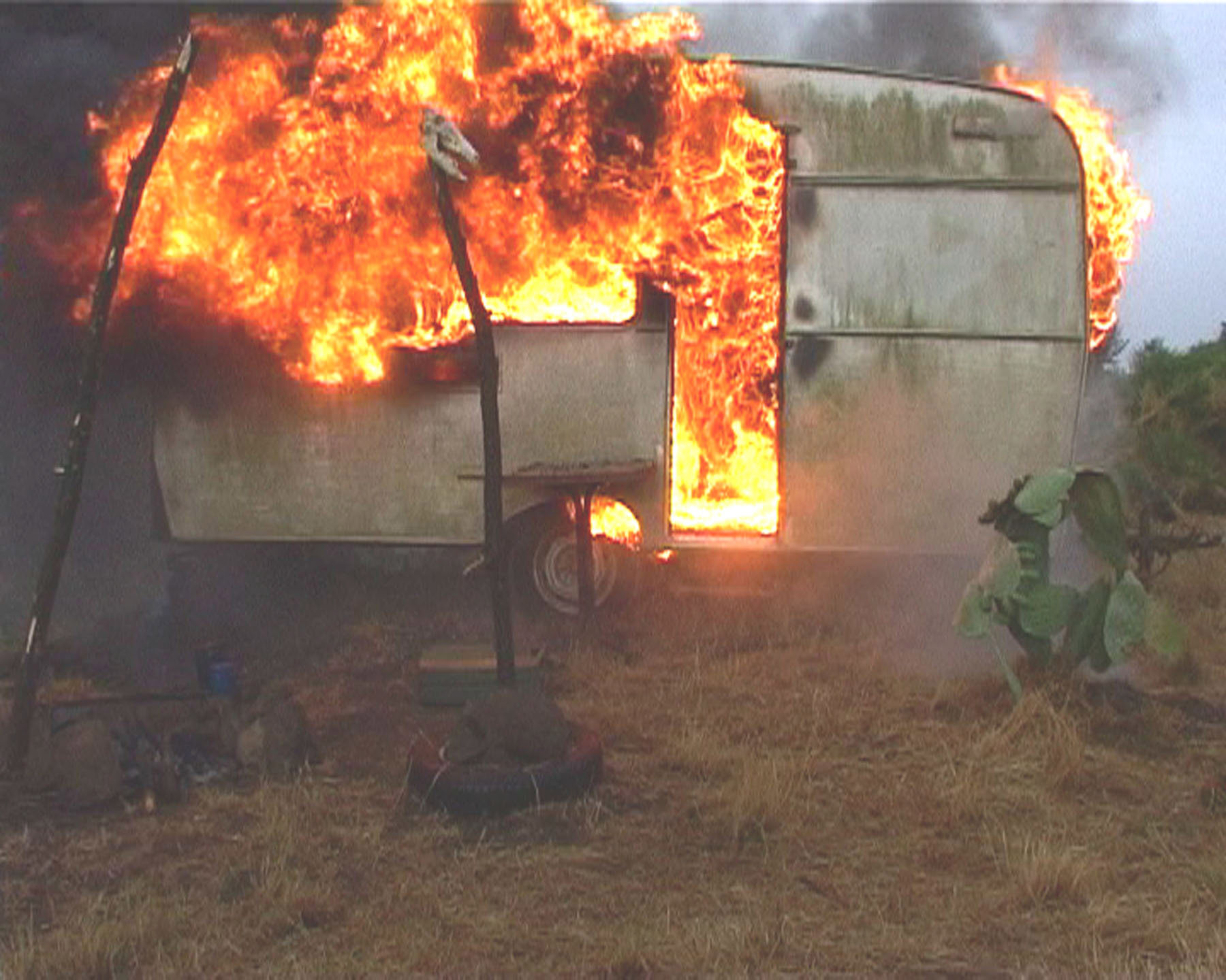 Jimmie Durham, La Poursuite du Bonheur (The Pursuit of Happiness), 2003.