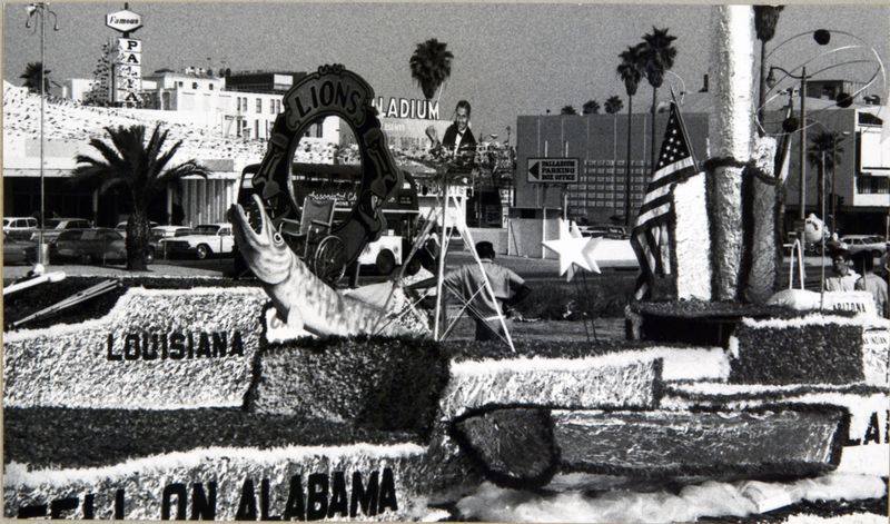 Pat O'Neill, Hollywood (Parade float), 1965