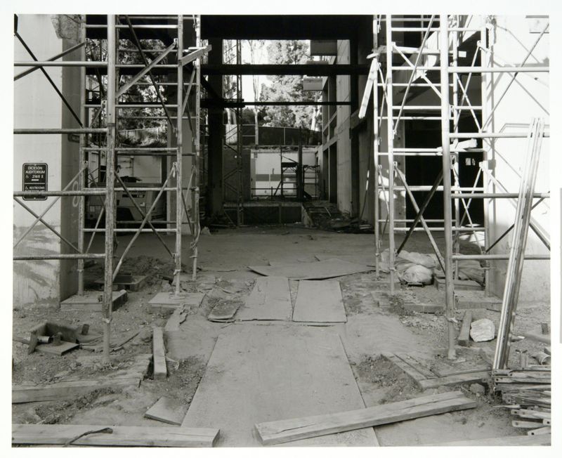 James Welling, Concrete Placement BAC-E "Passageway to the Dickson Art Center Offices", 2004