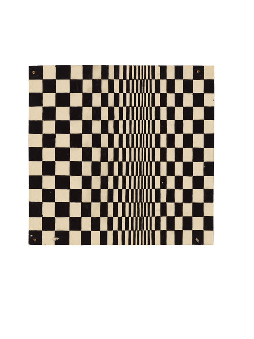 Checkerboard pattern shapeshifting