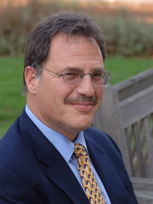 Larry Diamond headshot