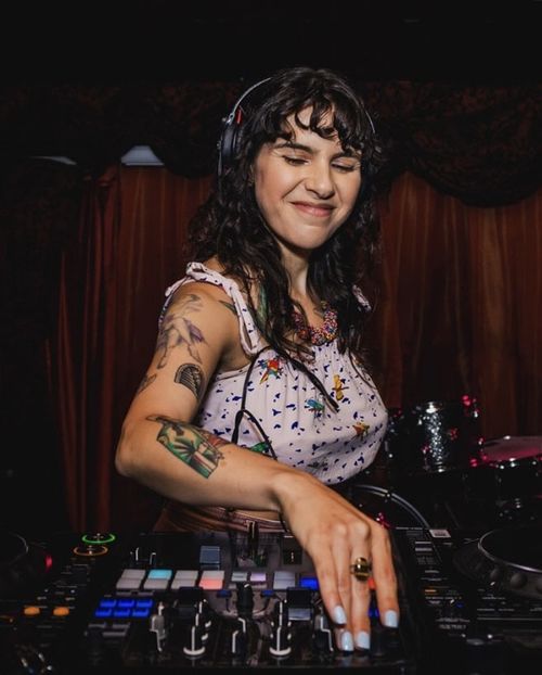 DJ Eléanora