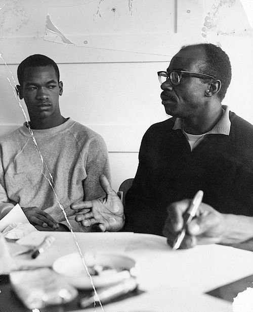 Noah Purifoy and William Armstead, a member of the Student Committee for Improvement in Watts (SCFIW)