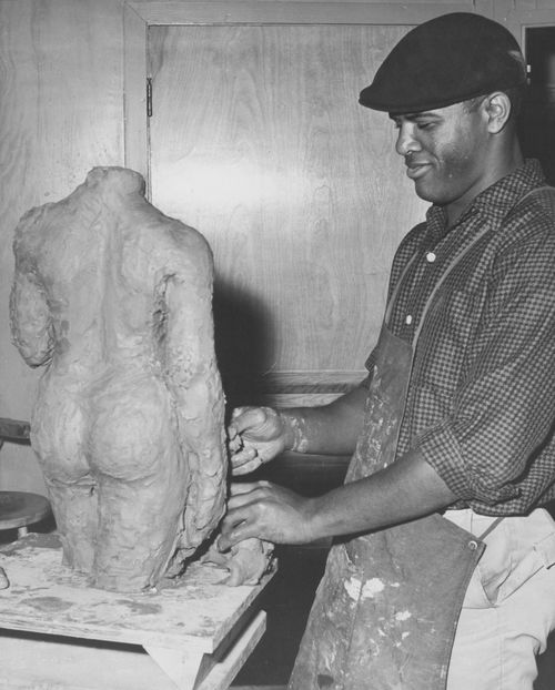 Melvin Edwards in his Los Angeles studio in the 1950s
