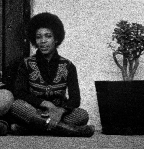 Suzanne Jackson in the courtyard of the Granada Building, home of Gallery 32, located at 672 South Lafayette Park Place, Los Angeles, 1969