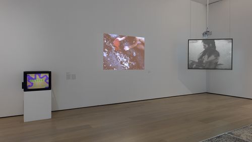 Body Landscape gallery. From left to right: Pola Weiss, Ciudad Mujer Ciudad (City Woman City), 1978, Ana Mendieta, Corazón de Roca con Sangre (Rock Heart with Blood), 1975, and Silvia Gruner, Arena (Sand), 1986. Installation view at the Hammer Museum, Los Angeles