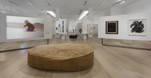 Resistance and Fear gallery. Foreground, on floor: Carmela Gross, Presunto (Ham [slang for corpse]), 1968; on walls, from left to right: Lotty Rosenfeld, Una milla de cruces sobre el pavimento (A mile of crosses on the pavement), 1979, and Antonia Eiriz, Testigos (Witnesses), ca. 1967, and Figuras (Figures), ca. 1965. Installation view at the Hammer Museum, Los Angeles