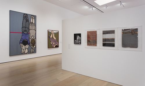 Resistance and Fear gallery. From left to right: Sonia Gutiérrez, Seguiremos diciendo patria (We’ll keep saying homeland), 1972, and Y con unos lazos me izaron (And they lifted me up with rope), 1977, and Ana Vitória Mussi, A arma (The Weapon), from the series Trajetória do Osso (Trajectory of a Bone), 1968, and three works from the series Jornal (Newspaper), 1970. Installation view at the Hammer Museum, Los Angeles