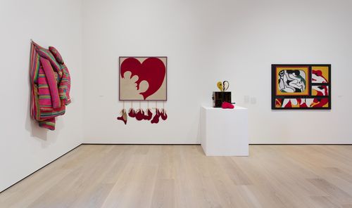 The Erotic gallery. From left to right: Marta Minujín, Colchón (Mattress), 1964/1985, Delia Cancela, Corazón destrozado (Destroyed Heart), 1964, and Teresinha Soares, Caixa de fazer amor (Lovemaking Box), 1967, and Muera usando las legítimas alpargatas (Die wearing the legitimate espadrilles), 1968. Installation view at the Hammer Museum, Los Angeles