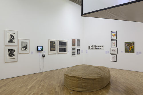 Resistência e medo (Resistance and Fear) gallery. On floor: Carmela Gross, Presunto (Ham [slang for corpse]), 1968; on wall, from left to right: works by Sonia Gutiérrez, Regina Silveira, Olga Blinder, Ana Vitória Mussi, Graciela Carnevale, Margarita Paksa, and Cecilia Vicuña. Installation view at Pinacoteca de São Paulo
