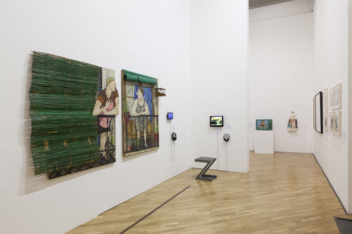 Lugares sociais (Social Places) gallery. Foreground, at left: Marcia Schvartz, Les veines/Las vecinas (The Neighbors), 1980. Installation view at Pinacoteca de São Paulo
