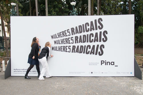 Guests at the opening of Radical Women. Pinacoteca de São Paulo, August 18, 2018
