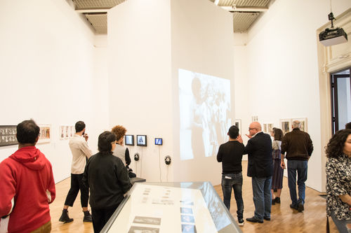 Guests in gallery during the opening of Radical Women. Pinacoteca de São Paulo, August 18, 2018
