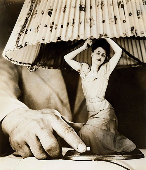 Fig. 2. Grete Stern, Sueño No. 1 "Articulos électricos para el hogar" (Dreams no. 1: Household electrical appliances), ca. 1950