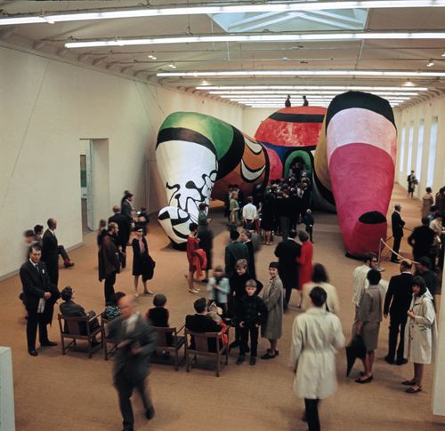 Fig. 3. Niki de St. Phalle, Jean Tinguely, and Per Olof Utvedt, Hon, 1966
