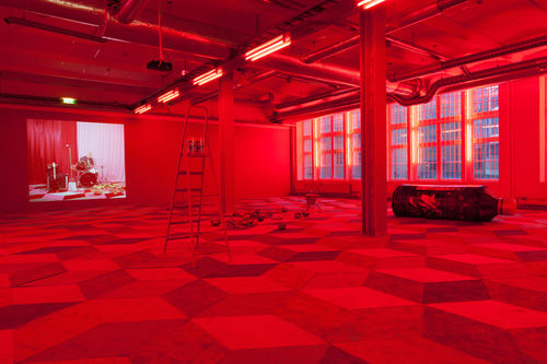 Alex Da Corte: A Night in Hell, installation view, Carl Kostyál, Stockholm , May 22–June 22, 2014. Image courtesy of the artist.