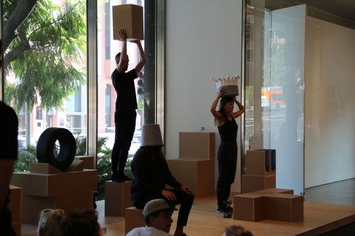 Lauren Davis Fisher, Moving Materials: Final Rehearsal, 2016. Performance documentation on August 20, 2016 as part of Made in L.A. 2016, Hammer Museum, Los Angeles. Photo: Molly Hanson.