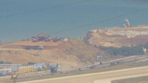 Marwa Arsanios, Falling is not collapsing, falling is extending, 2016. 