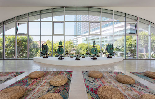 Aaron Taylor Kuffner: Gamelatron Sanctuary. Installation view, Hammer Museum, Los Angeles, June 4–August 13, 2017. Photo: Brian Forrest.