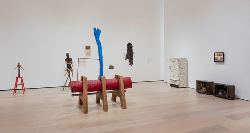Jimmie Durham: At the Center of the World, Installation view, Hammer Museum, Los Angeles, January 29 – May 7, 2017. Photo: Brian Forrest.