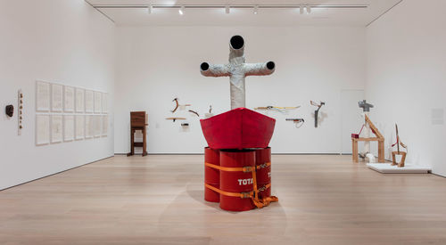 Jimmie Durham: At the Center of the World, Installation view, Hammer Museum, Los Angeles, January 29 – May 7, 2017. Photo: Brian Forrest.