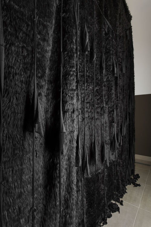 Hammer Projects: Kevin Beasley, installation view, Hammer Museum, Los Angeles, January 21 – April 23, 2017. Photo: Brian Forrest.