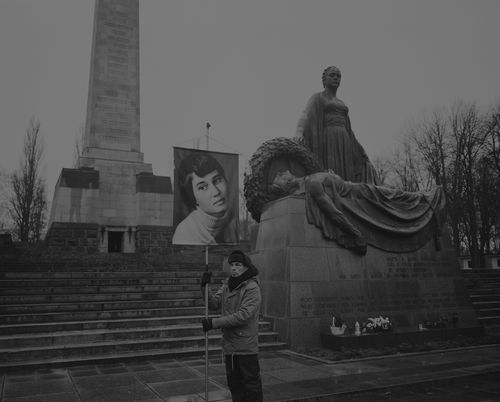 Daniel Joseph Martinez, The Soviet memorial park in the district of Schönholz.