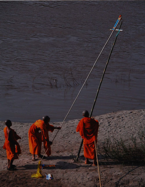 Cai Guo-Qiang, Homemade Missile, 2006