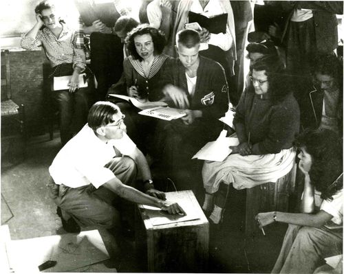 Josef Albers’s color-theory class with Hazel Larsen Archer, n.d.