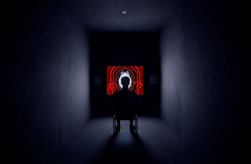 Jeremy Shaw, Introduction to The Memory Personality, 2012. Single channel video installation with original soundtrack. 12:36 min. Courtesy of the artist and KÖNIG GALERIE, Berlin