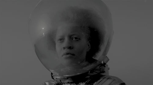 Frances Bodomo, Afronauts, 2014. Video, black and white, sound. 14:05 min. Courtesy of the artist.
