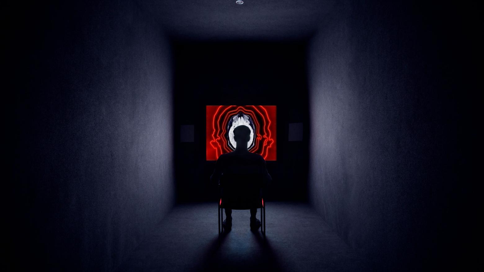 Jeremy Shaw, Introduction to The Memory Personality, 2012. Single channel video installation with original soundtrack. 12:36 min. Courtesy of the artist and KÖNIG GALERIE, Berlin