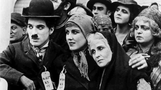 Still of Charlie Chaplin in The Immigrant