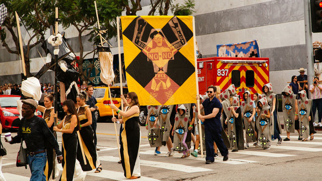 Lara Schnitger procession