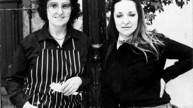 Polvo de Gallina Negra: Mónica Mayer (left) and Maris Bustamante