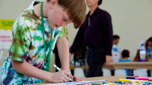 Kid drawing at the Hammer Museum