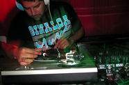 Gary “Ganas” Garay djing