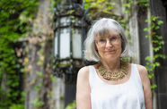 Head shot of Rosanna Warren